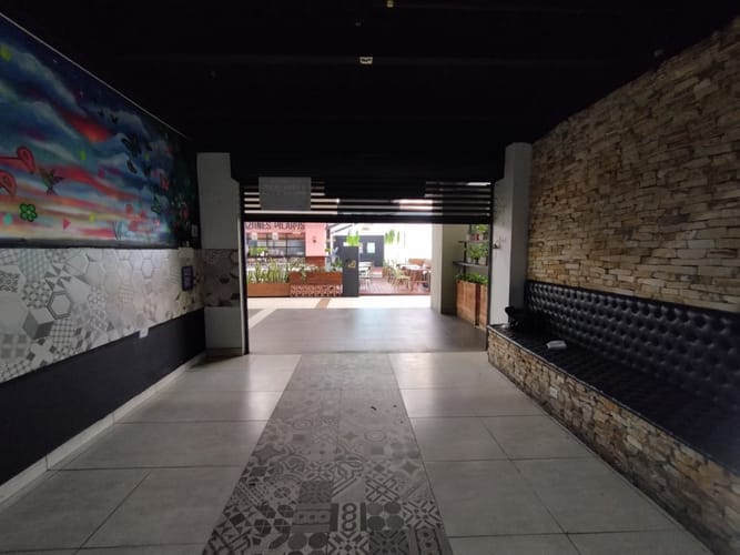 Local en arriendo en El Poblado, Medellín, 70 m² · foto 5 de 14