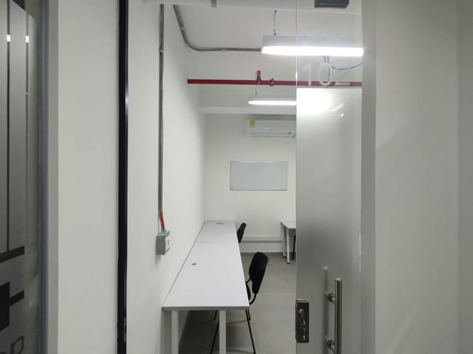 Local en arriendo en El Poblado, Medellín, 16 m² · foto 3 de 10
