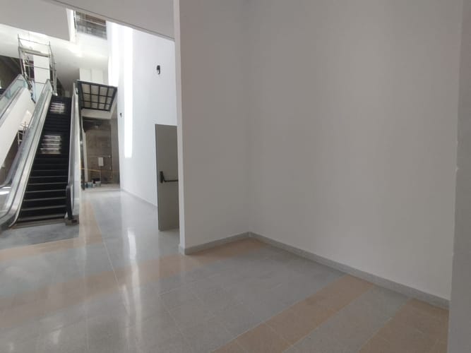 Local en arriendo en Laureles, Medellín, 10 m² · foto 5 de 10
