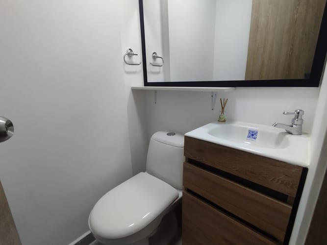 Local en arriendo en El Poblado, Medellín, 16 m² · foto 9 de 10