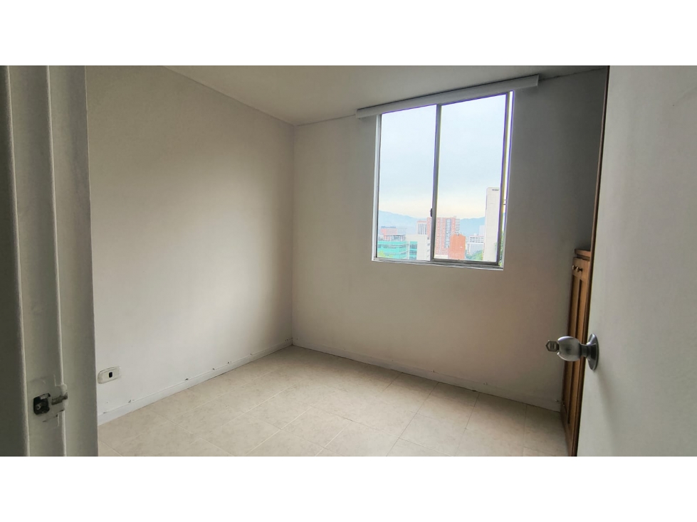 Apartamento en arriendo en Loma De San Julian, Medellín · foto 7 de 10