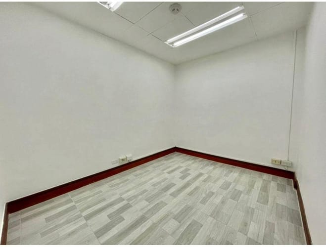 Oficina en arriendo en El Poblado, Medellín, 105 m² · foto 9 de 13