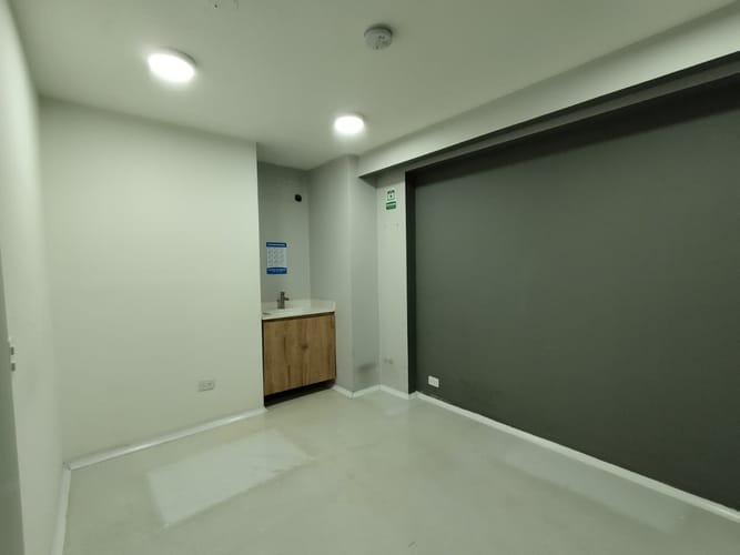 Local en arriendo en El Poblado, Medellín, 71 m² · foto 4 de 15