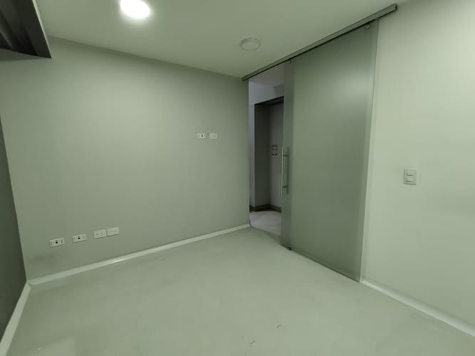 Local en arriendo en El Poblado, Medellín, 71 m² · foto 5 de 15