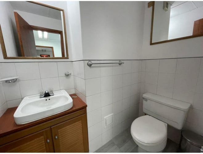 Oficina en arriendo en El Poblado, Medellín, 105 m² · foto 11 de 13