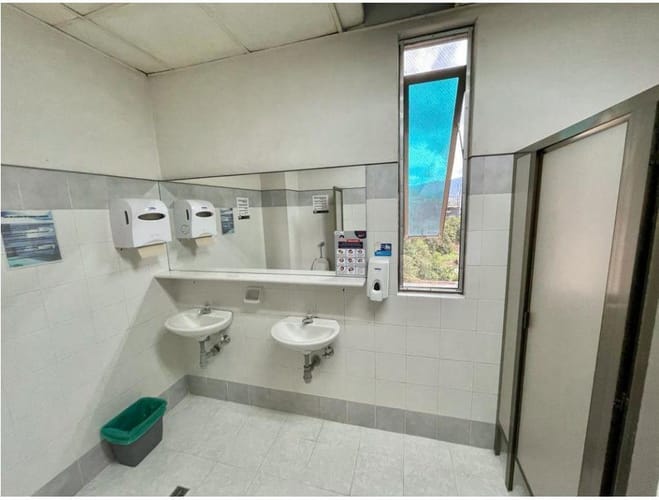Oficina en arriendo en El Poblado, Medellín, 105 m² · foto 12 de 13