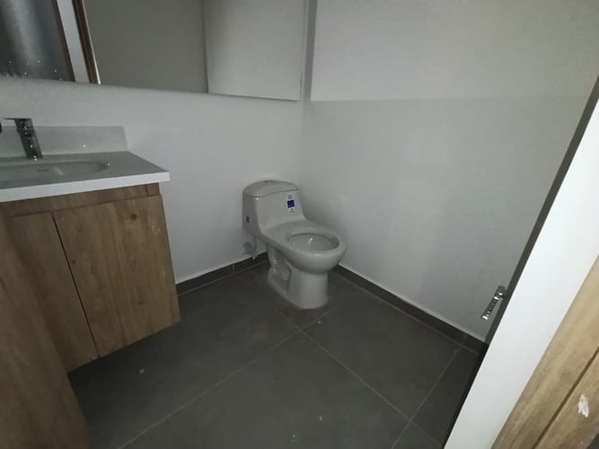 Oficina en arriendo en El Poblado, Medellín, 80 m² · foto 6 de 13