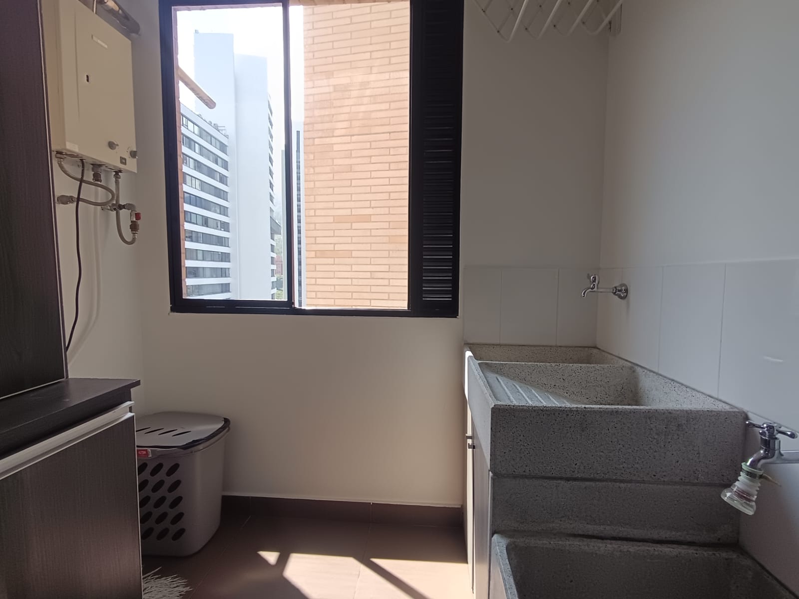 Apartamento en arriendo en El Poblado, Medellín · foto 2 de 20
