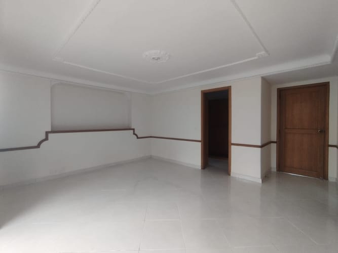 Apartamento de 4 alcobas en arriendo en Las Lomas, Medellín, 260 m² · foto 9 de 20