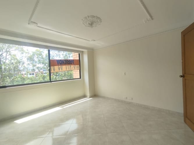Apartamento de 4 alcobas en arriendo en Las Lomas, Medellín, 260 m² · foto 14 de 20