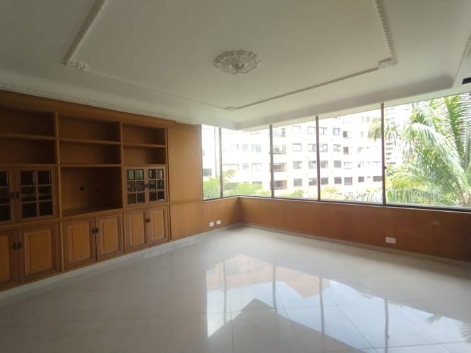 Apartamento de 4 alcobas en arriendo en Las Lomas, Medellín, 260 m² · foto 19 de 20