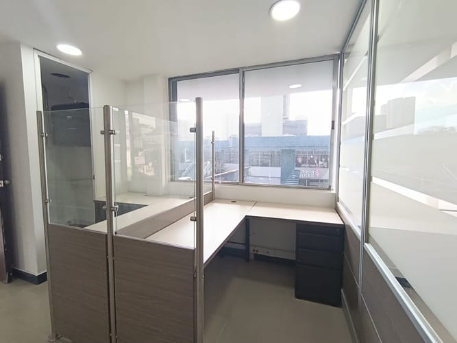Oficina en arriendo en Laureles, Medellín, 52 m² · foto 4 de 13