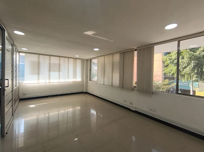 Oficina en arriendo en Laureles, Medellín, 52 m² · foto 8 de 13
