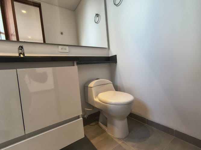 Apartamento de 4 alcobas en arriendo en El Poblado, Medellín, 198 m² · foto 13 de 20