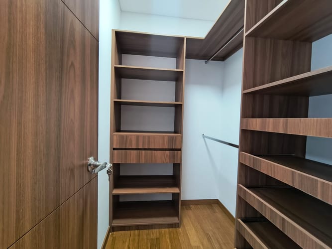 Apartamento de 4 alcobas en arriendo en El Poblado, Medellín, 198 m² · foto 17 de 20