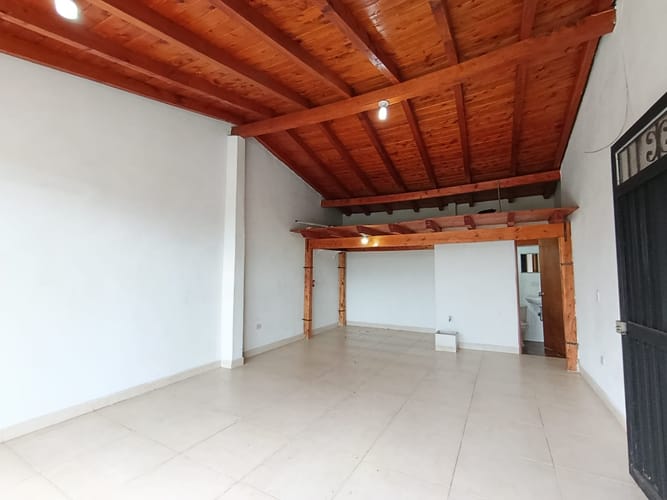 Local en arriendo en El Carmen De Viboral, El Carmen de Viboral, 36 m² · foto 3 de 11