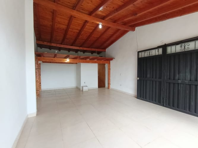 Local en arriendo en El Carmen De Viboral, El Carmen de Viboral, 36 m² · foto 4 de 11