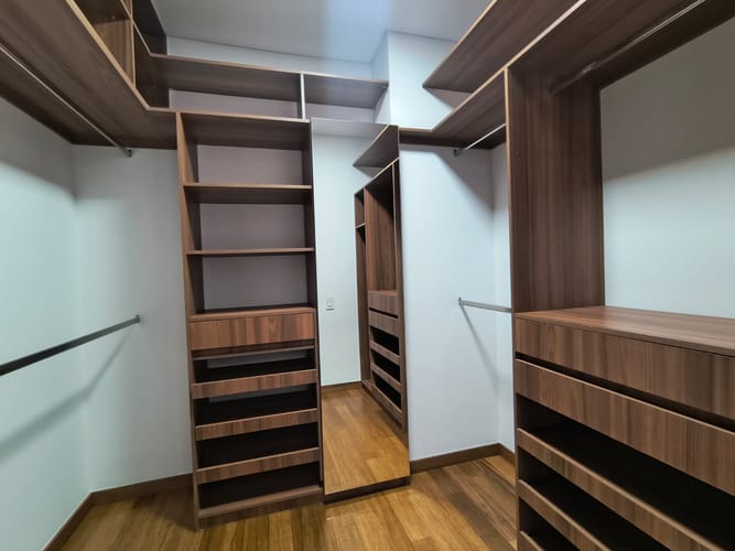Apartamento de 4 alcobas en arriendo en El Poblado, Medellín, 198 m² · foto 20 de 20