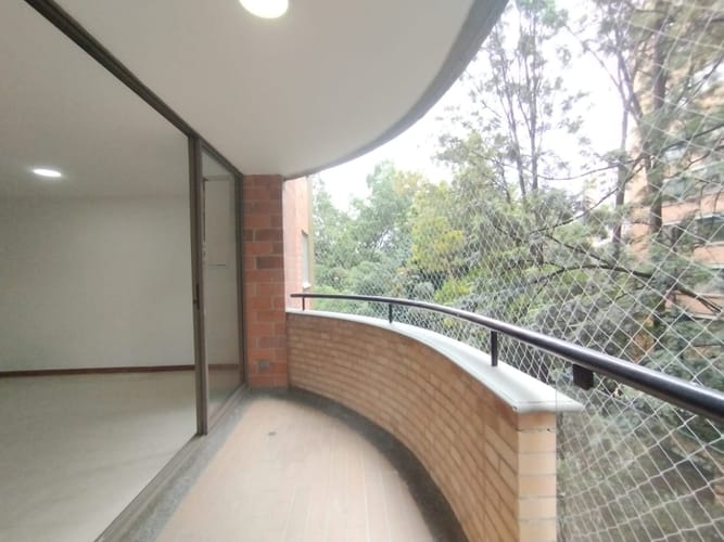 Apartamento de 3 alcobas en arriendo en El Poblado, Medellín, 115 m² · foto 2 de 20