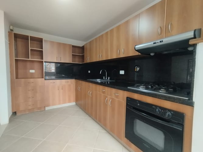 Apartamento de 3 alcobas en arriendo en El Poblado, Medellín, 115 m² · foto 6 de 20