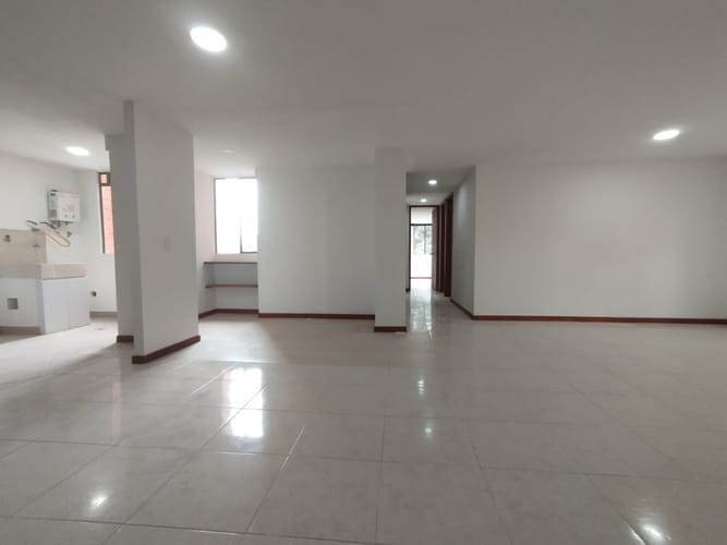 Apartamento de 3 alcobas en arriendo en El Poblado, Medellín, 115 m² · foto 8 de 20