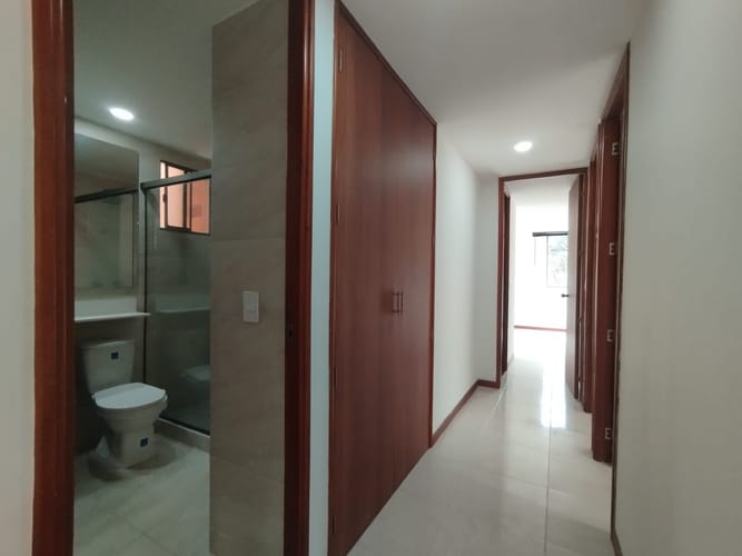 Apartamento de 3 alcobas en arriendo en El Poblado, Medellín, 115 m² · foto 13 de 20