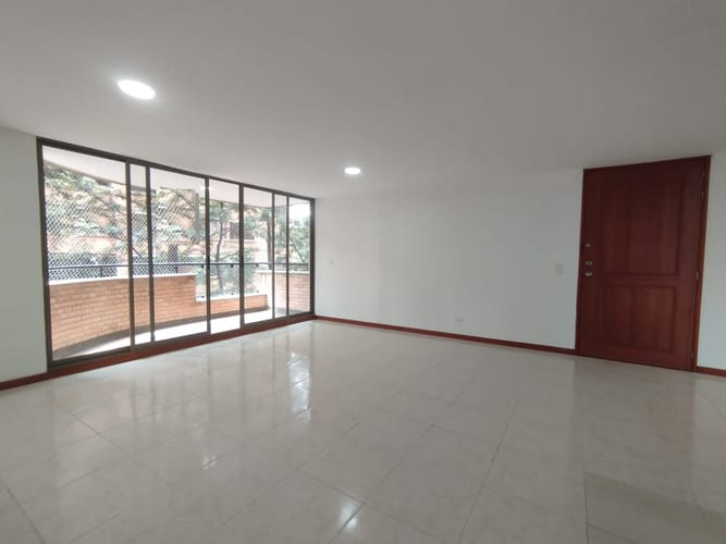 Apartamento de 3 alcobas en arriendo en El Poblado, Medellín, 115 m² · foto 19 de 20