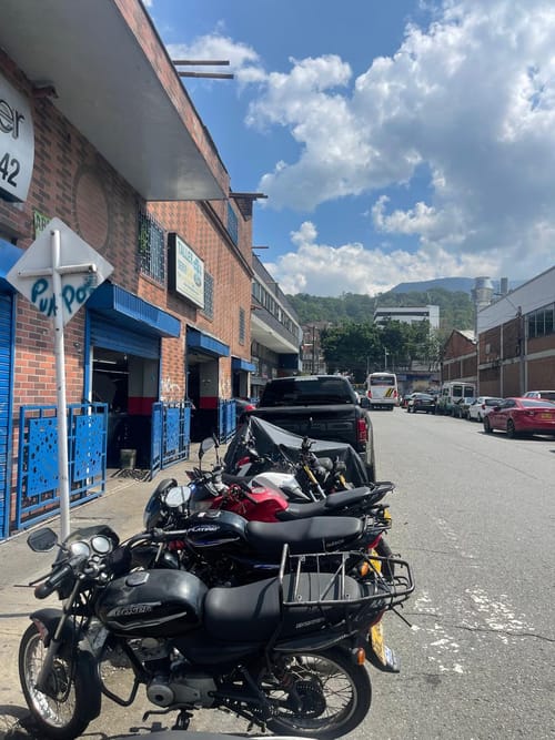 Bodega en arriendo en Colon, Medellín, 125 m² · foto 2 de 11