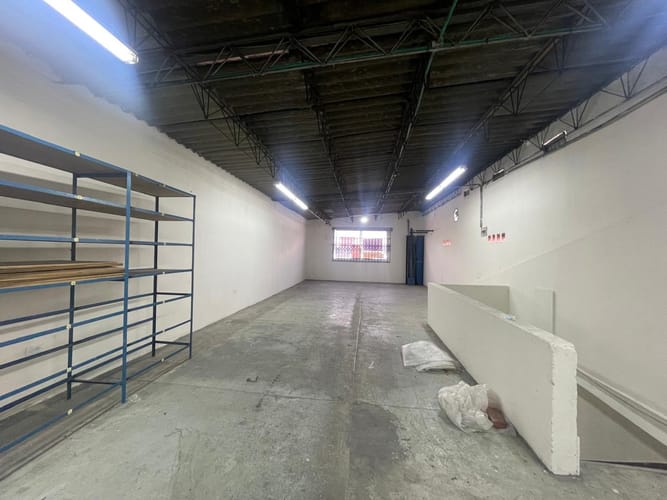 Bodega en arriendo en Colon, Medellín, 125 m² · foto 10 de 11