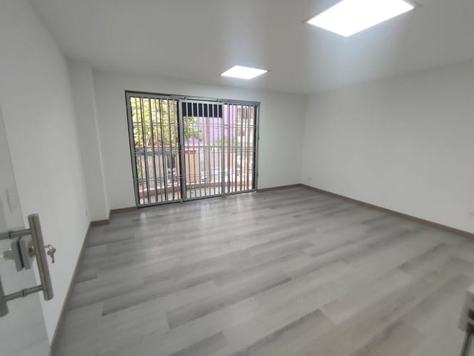 Oficina en arriendo en Laureles, Medellín, 90 m² · foto 9 de 13