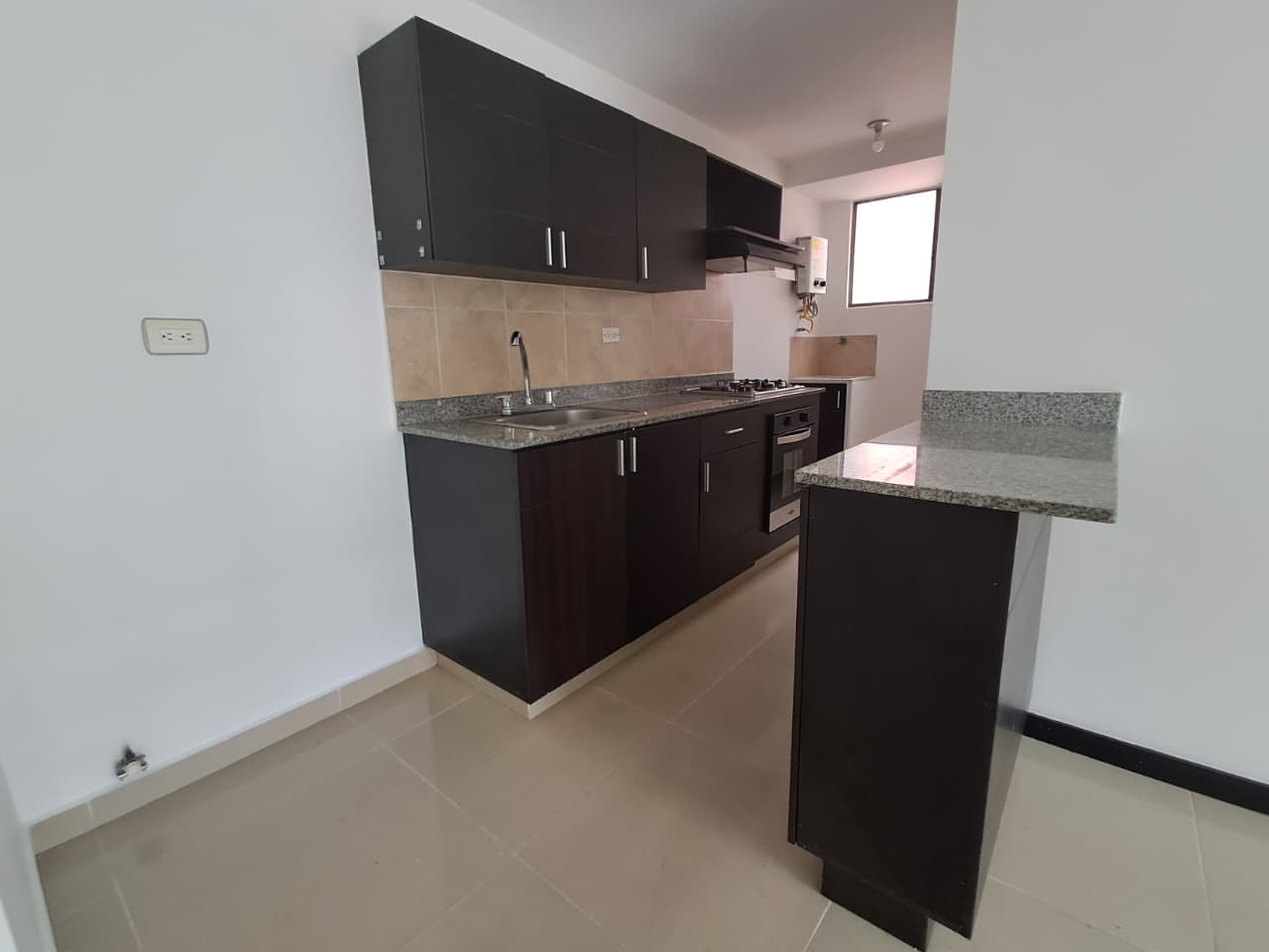 Apartamento en arriendo en El Poblado, Medellín · foto 2 de 20