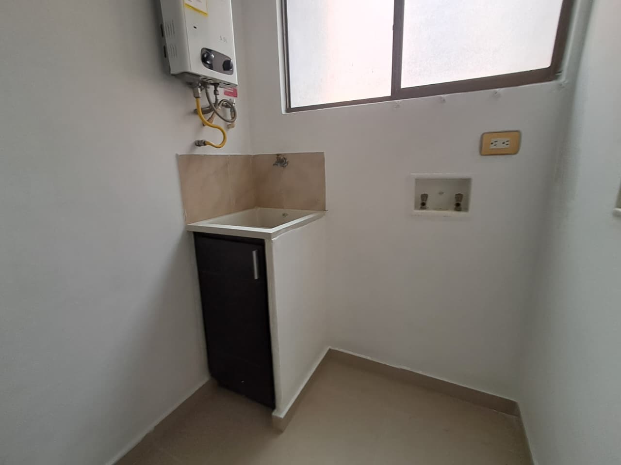 Apartamento en arriendo en El Poblado, Medellín · foto 3 de 20