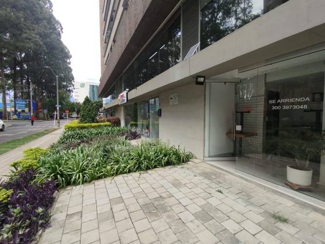 Local en arriendo en El Poblado, Medellín, 20 m² · foto 9 de 10