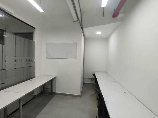 Local en arriendo en El Poblado, Medellín, 16 m² · foto 3 de 9