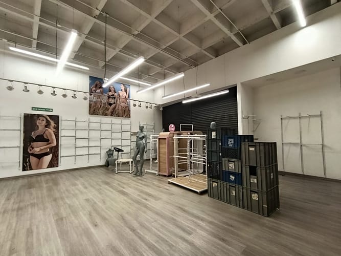 Local en arriendo en Cristo Rey, Medellín, 311 m² · foto 2 de 9