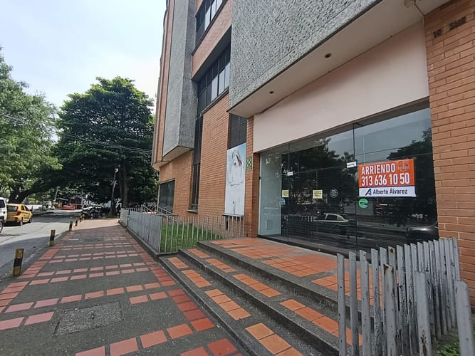 Local en arriendo en Cristo Rey, Medellín, 311 m² · foto 6 de 9