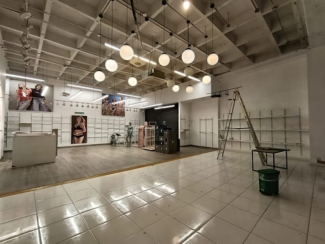 Local en arriendo en Cristo Rey, Medellín, 311 m² · foto 8 de 9