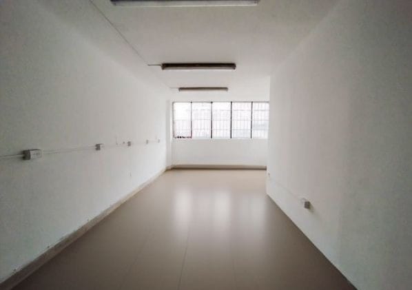 Oficina en arriendo en Guayabal, Medellín, 50 m² · foto 6 de 7