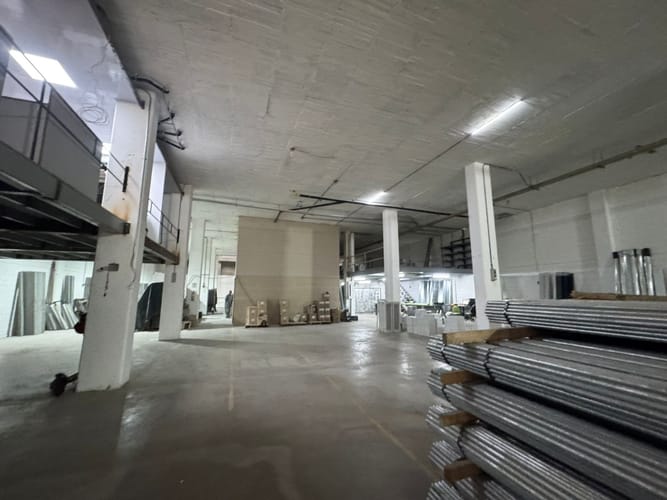 Bodega en arriendo en El Chagualo, Medellín, 1323 m² · foto 4 de 20
