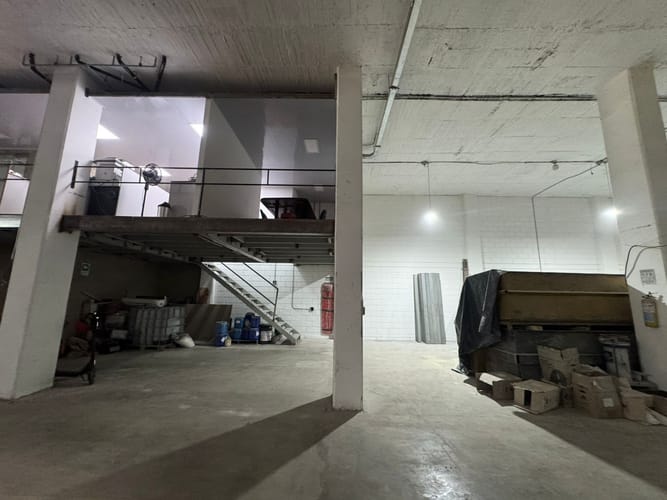 Bodega en arriendo en El Chagualo, Medellín, 1323 m² · foto 5 de 20