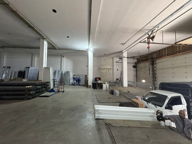 Bodega en arriendo en El Chagualo, Medellín, 1323 m² · foto 6 de 20