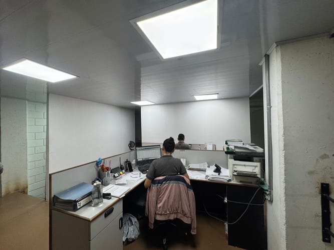 Bodega en arriendo en El Chagualo, Medellín, 1323 m² · foto 8 de 20