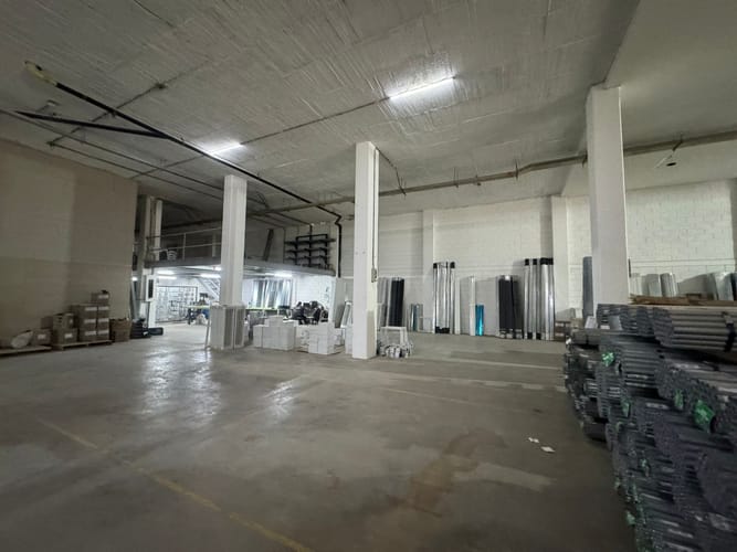 Bodega en arriendo en El Chagualo, Medellín, 1323 m² · foto 12 de 20