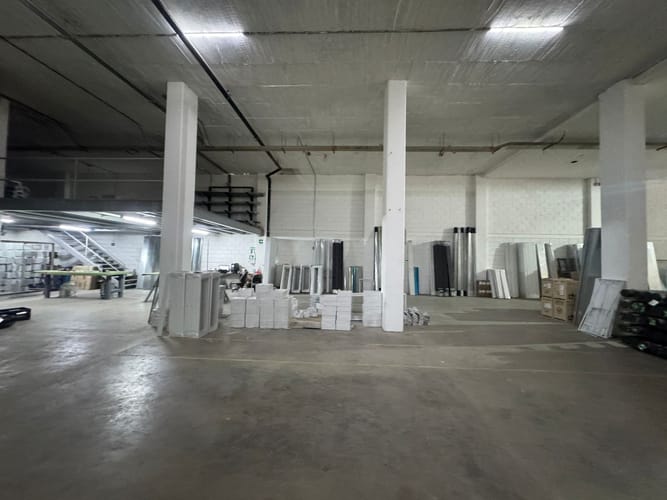 Bodega en arriendo en El Chagualo, Medellín, 1323 m² · foto 16 de 20