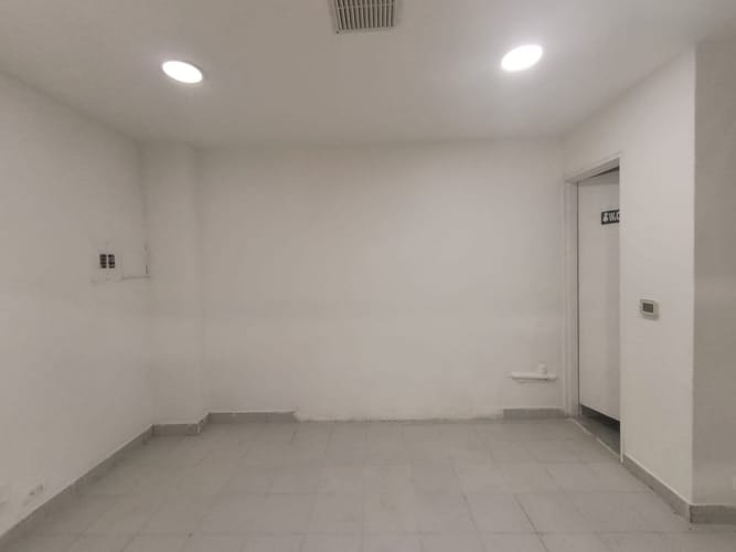 Local en arriendo en La Candelaria, Medellín, 31 m² · foto 2 de 11