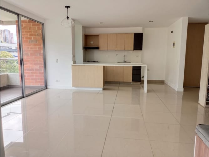 Apartamento de 3 alcobas en arriendo en Castropol, Medellín, 90 m² · foto 12 de 12
