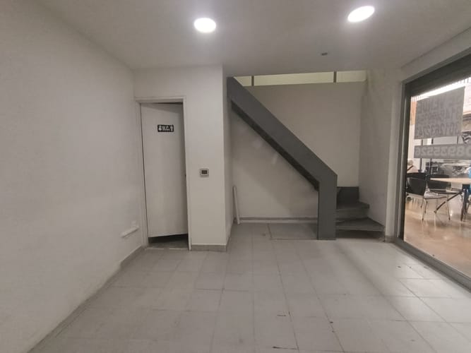 Local en arriendo en La Candelaria, Medellín, 31 m² · foto 3 de 11