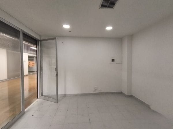 Local en arriendo en La Candelaria, Medellín, 31 m² · foto 4 de 11