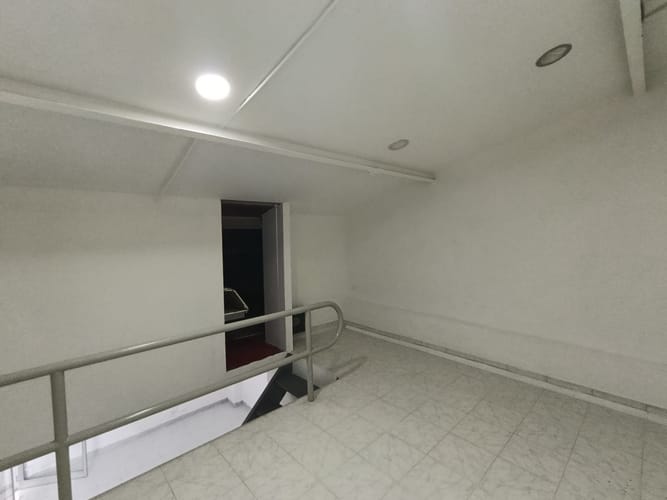 Local en arriendo en La Candelaria, Medellín, 31 m² · foto 8 de 11