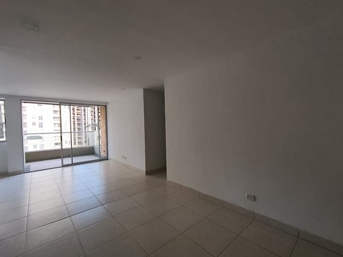 Apartamento de 3 alcobas en arriendo en Loma De La Doctora, Sabaneta, 90 m² · foto 2 de 20